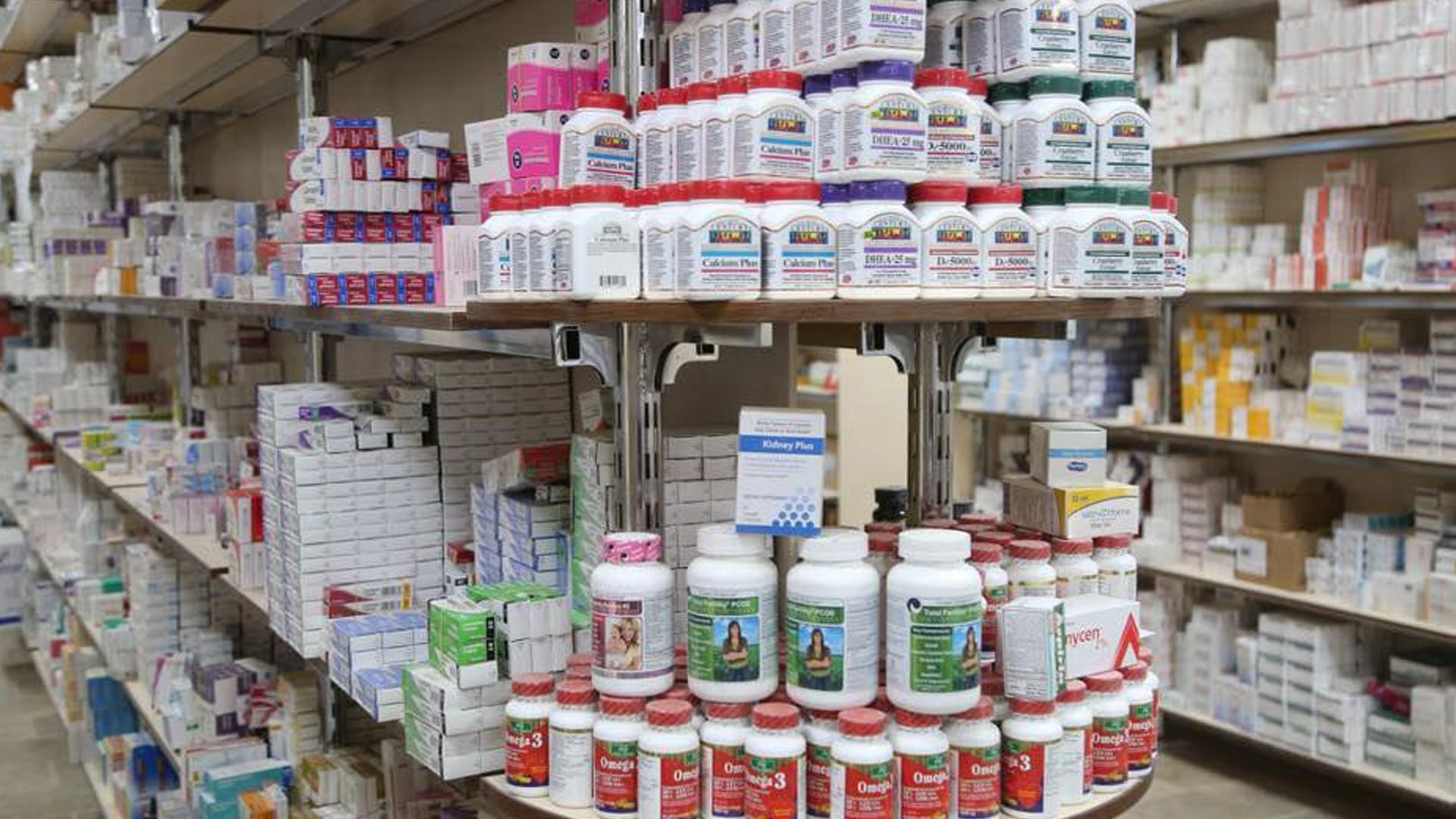 د. سامان بەرزنجی: بەڵێنمان وەرگرتووە پارەی دەرمان بۆ نەخۆشخانەكانی سلێمانی دابین بكرێت