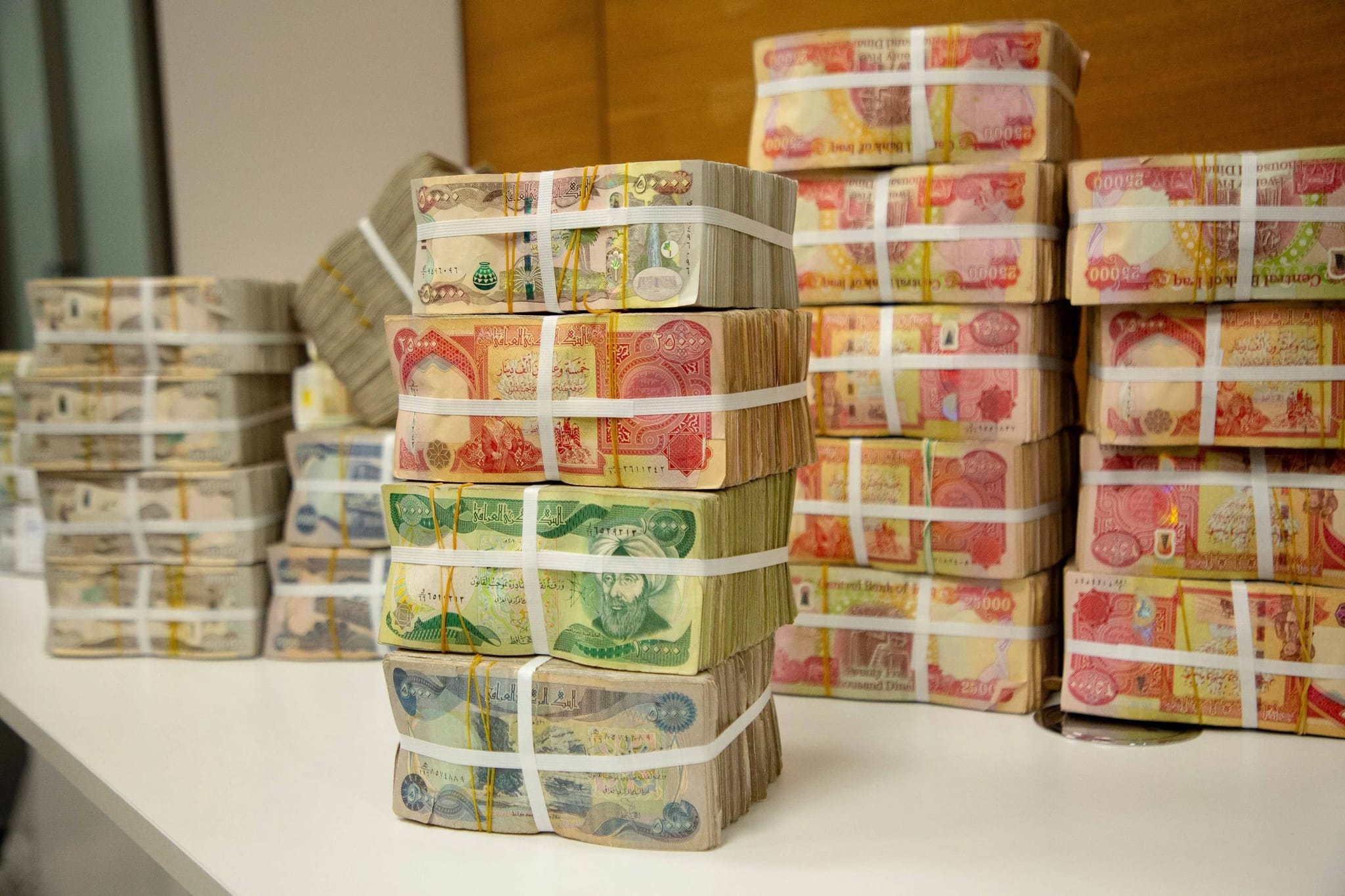 لقی هەولێری بانکی ناوەندی: پارەی پێویست بۆ مووچەی مانگی 8 ئامادەیە