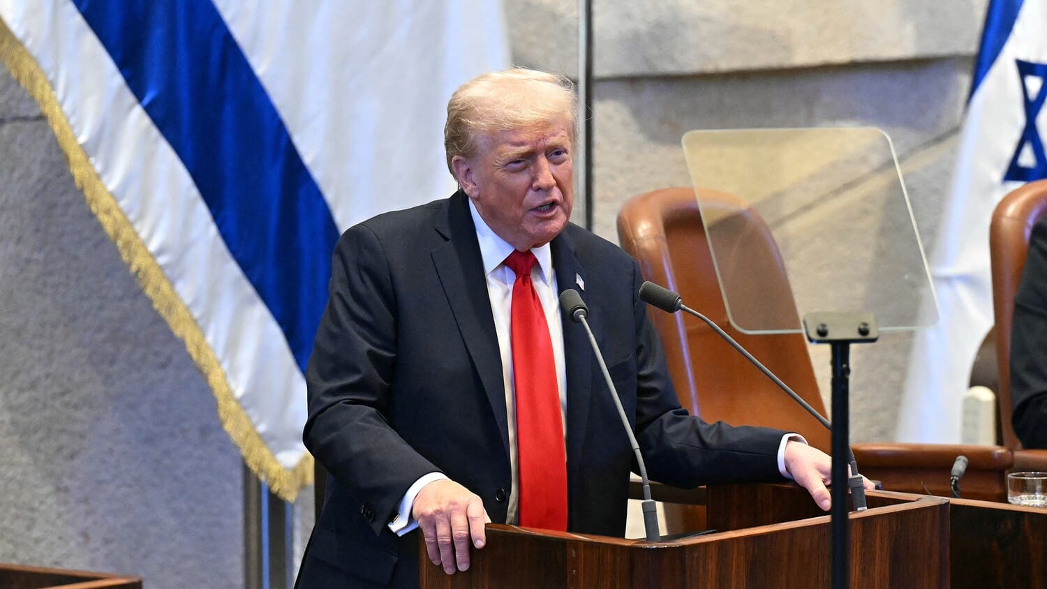 ترەمپ لە پەرلەمانی ئیسرائیل: ئەمڕۆ جارێکی دیکە ئاشتی گەڕایەوە بۆ ڕۆژهەڵاتی ناوەڕاست