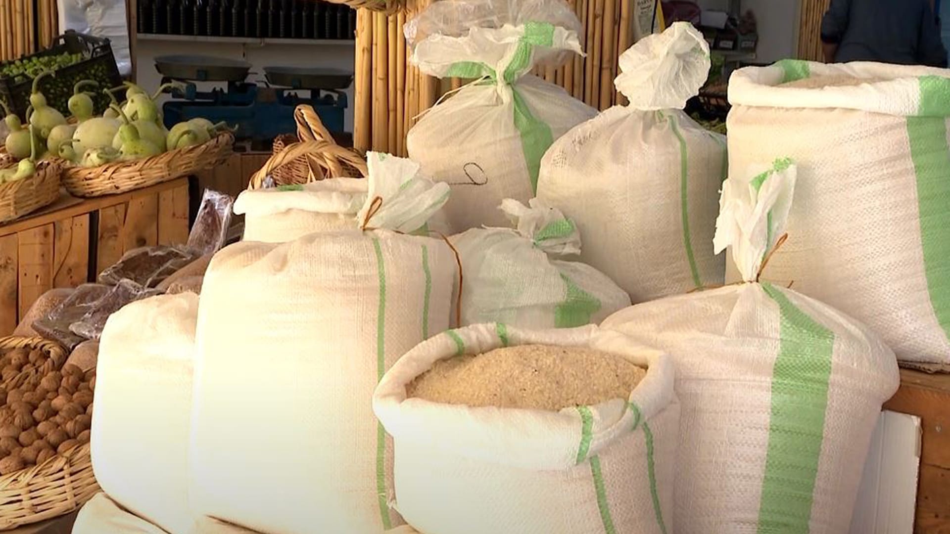 ئەمساڵ لە دهۆکەوە زیاتر لە هەزار و 400 تۆن سماق و برنج هەناردەی تورکیا کراوە