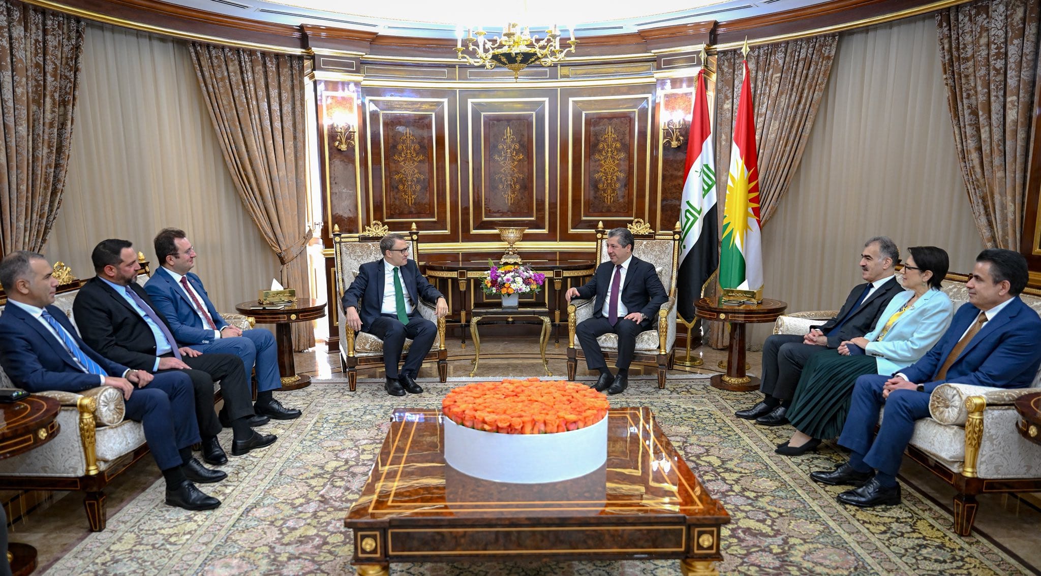 باڵیۆزی تورکیا لە عێراق بۆ مەسرور بارزانی: پیرۆزبایی سەرکەوتنی پڕۆژەکانت لێ دەکەم