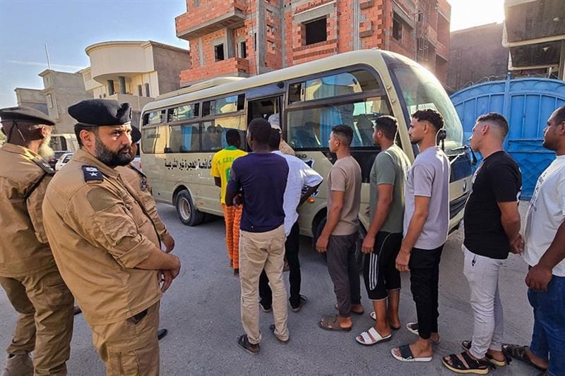 هێزە ئەمنییەکانی لیبیا 23 کۆچبەری عێراقی دەستگیر دەکەن