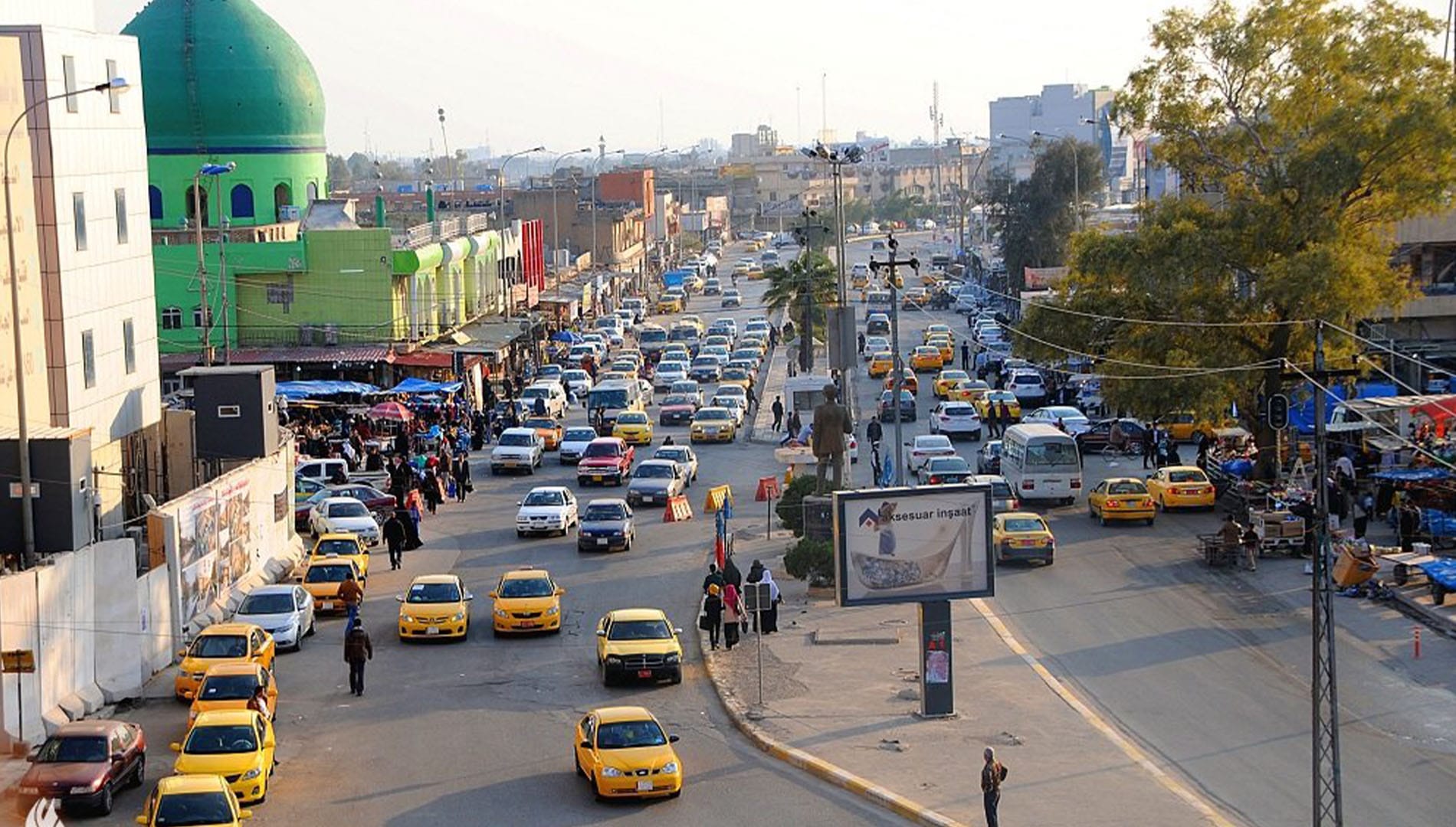 لە کەرکووک ماتۆڕسوارێکی دیلیڤەری ژنێک و کوڕێک دەداتە بەر چەقۆ