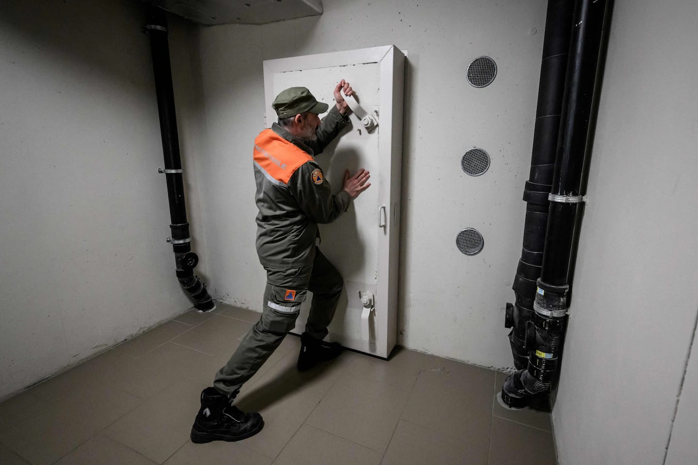 سویسرا ملیارەها دۆلار تەرخان دەکات بۆ نۆژەنکردنەوەی پەناگەکانی