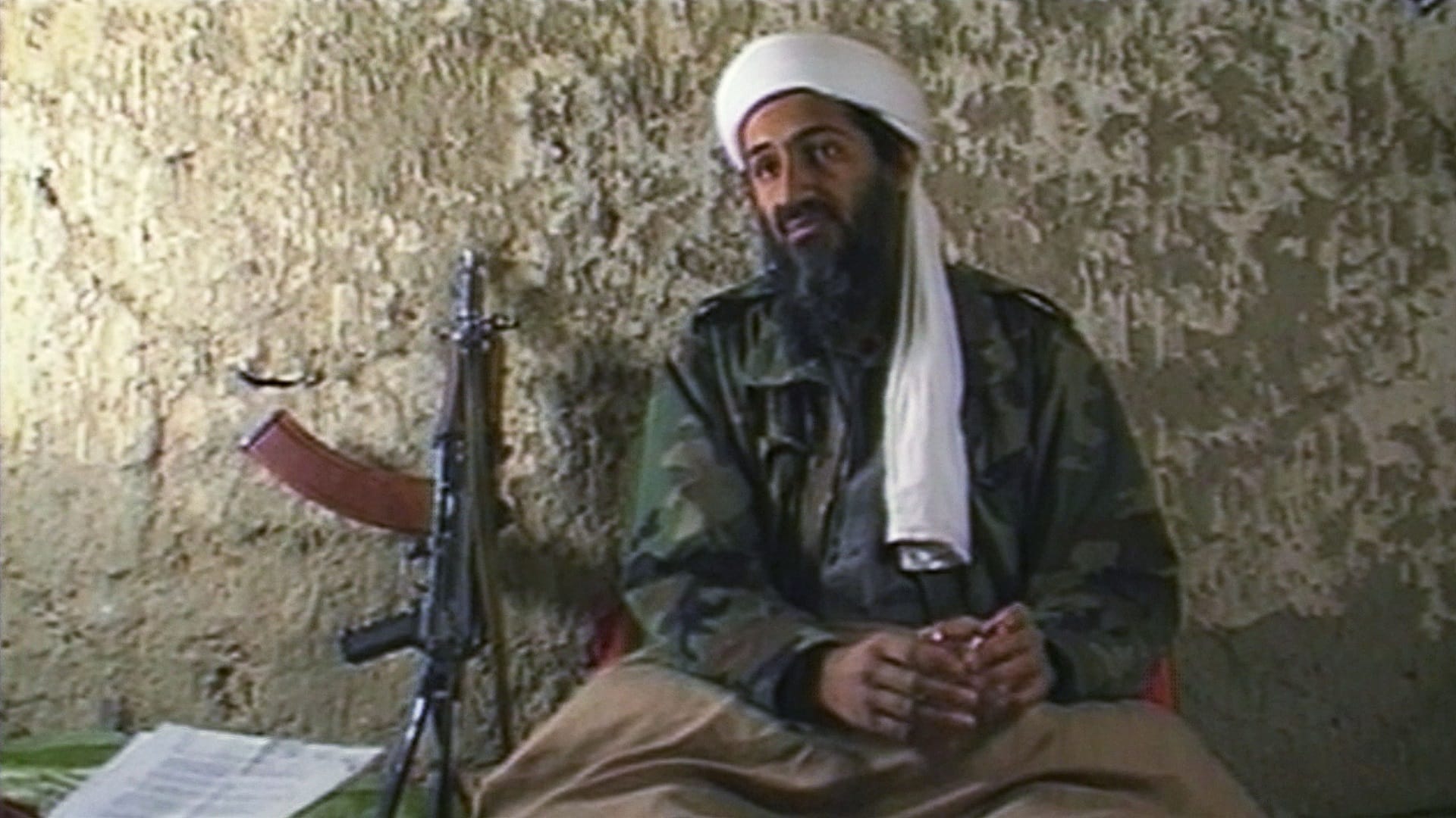 ئەفسەرێکی پێشووی CIA: ئوسامە بن لادن بە جلی ژنانەوە لە دەست ئەمریکا هەڵاتووە