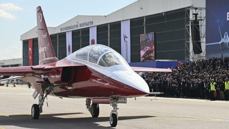 ئیسپانیا بە بەهای سێ ملیار یۆرۆ 45 فڕۆکەی مەشقی جەنگی لە تورکیا دەکڕێت