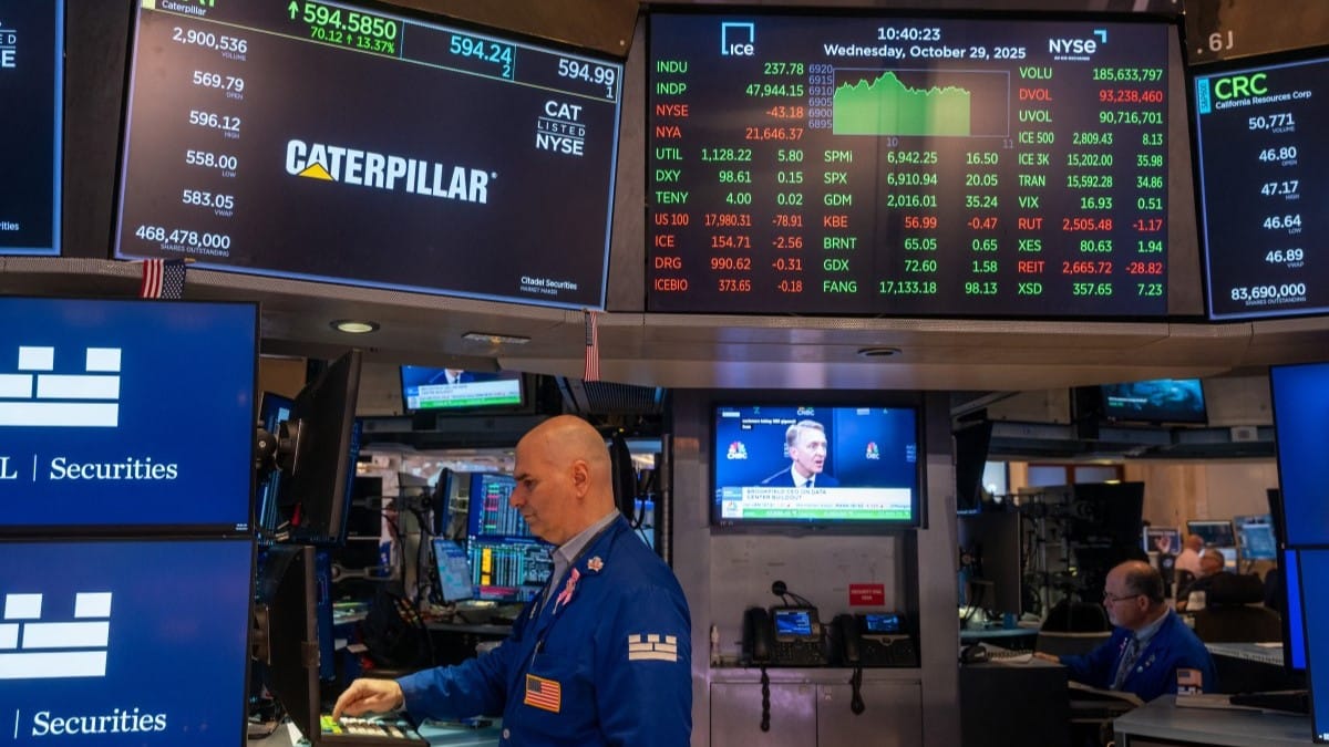 ئەمریکا بە بڕیارێک بازاڕە جیهانییەکان دەهەژێنێت؛ نرخی زێڕ زۆر دابەزی