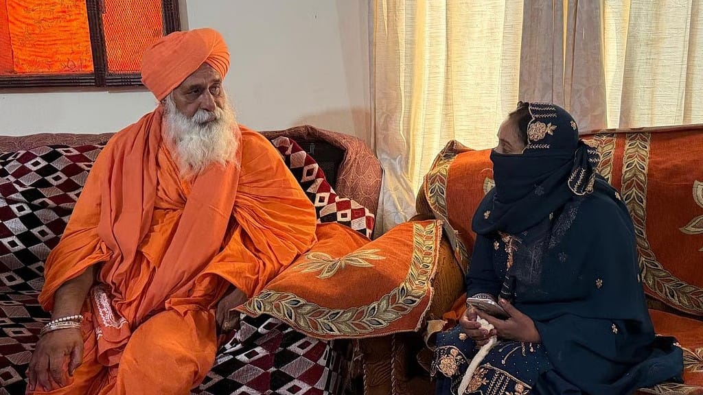 ژنێکی هیندی دوای ئەشکەنجەدان و دەستدرێژی کردنەسەری لە عێراق بە دزییەوە دەگەڕێتەوە وڵاتەکەی