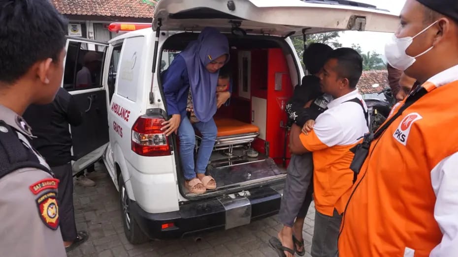 بەهۆی خواردنی خۆراکی خۆڕاییەوە، هەزاران کەس لە ئێندۆنیزیا ژەهراویبوون