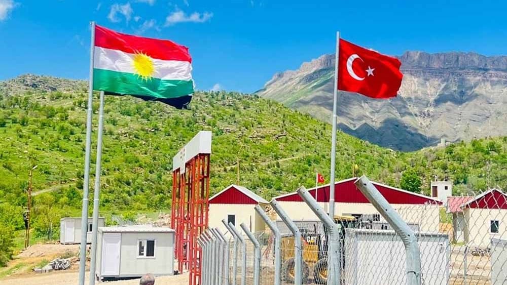 دوای چەند کاتژمێرێک لە داخستنی دەروازەی نێودەوڵەتیی زێت کرایەوە