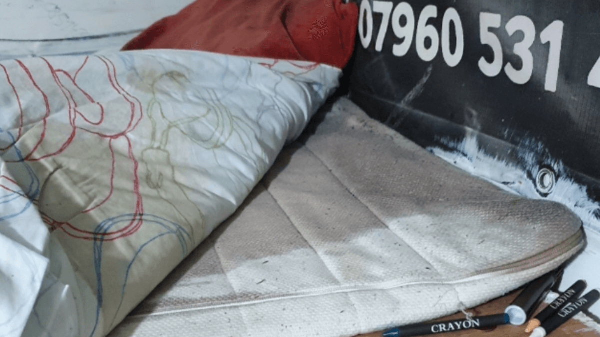 کوردێک لە بەریتانیا بەهۆی ئەوەی وەک کۆیلە مامەڵەی لەگەڵ کارمەندەکانی کردووە سزا درا