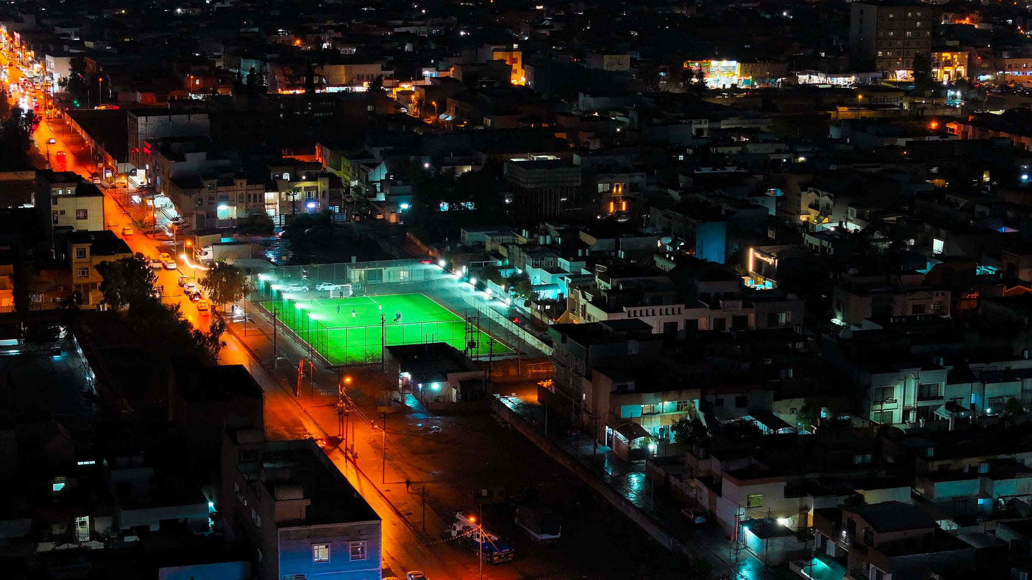 پرۆژەی ڕووناکی لە ڕێگای ئاڤاوە ڕوونکردنەوە لەبارەی گەڕانەوەی کارەبا و هەڵکردنی مۆڵیدەکان دەدات