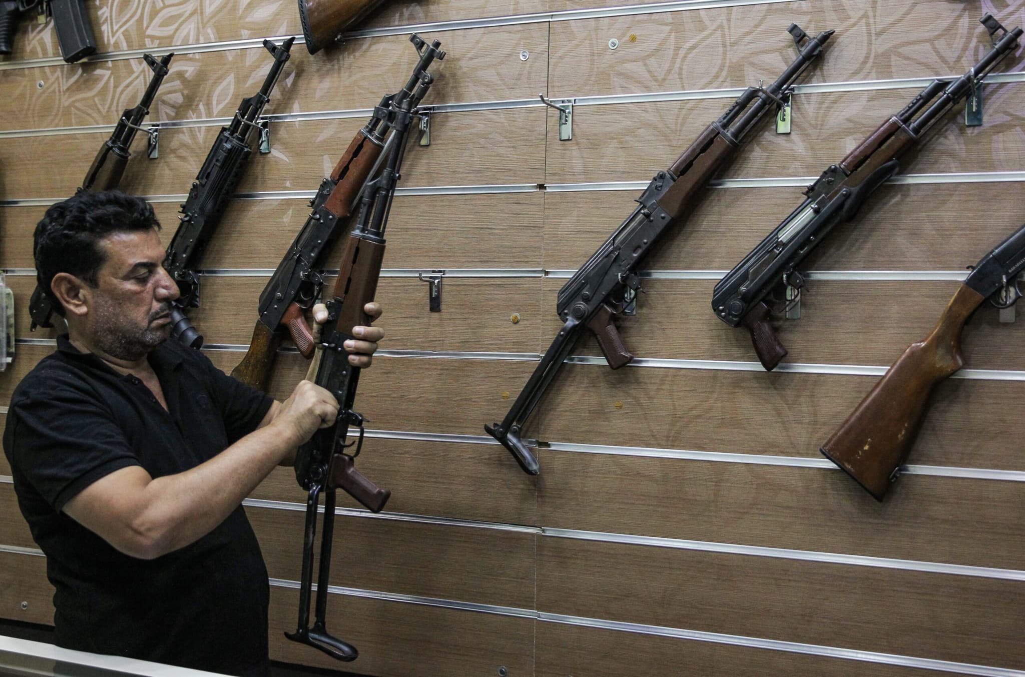 عێراق بانکێکی زانیاریی نیشتمانی بۆ چەک دادەمەزرێنێت