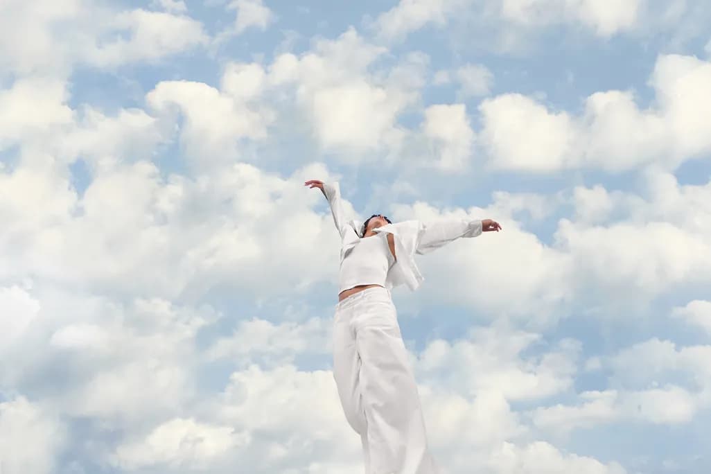 ڕەنگی سپی هەوری بە ڕەنگی ساڵ دیاری دەکرێت