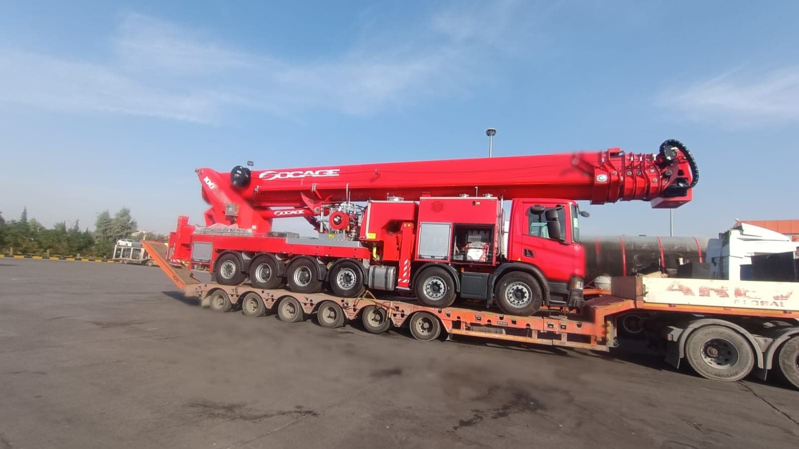 سێیەم ئۆتۆمبێلی زەبەلاحی ئاگركوژێنەوە ڕادەستی بەرگریی شارستانیی دهۆک کرا