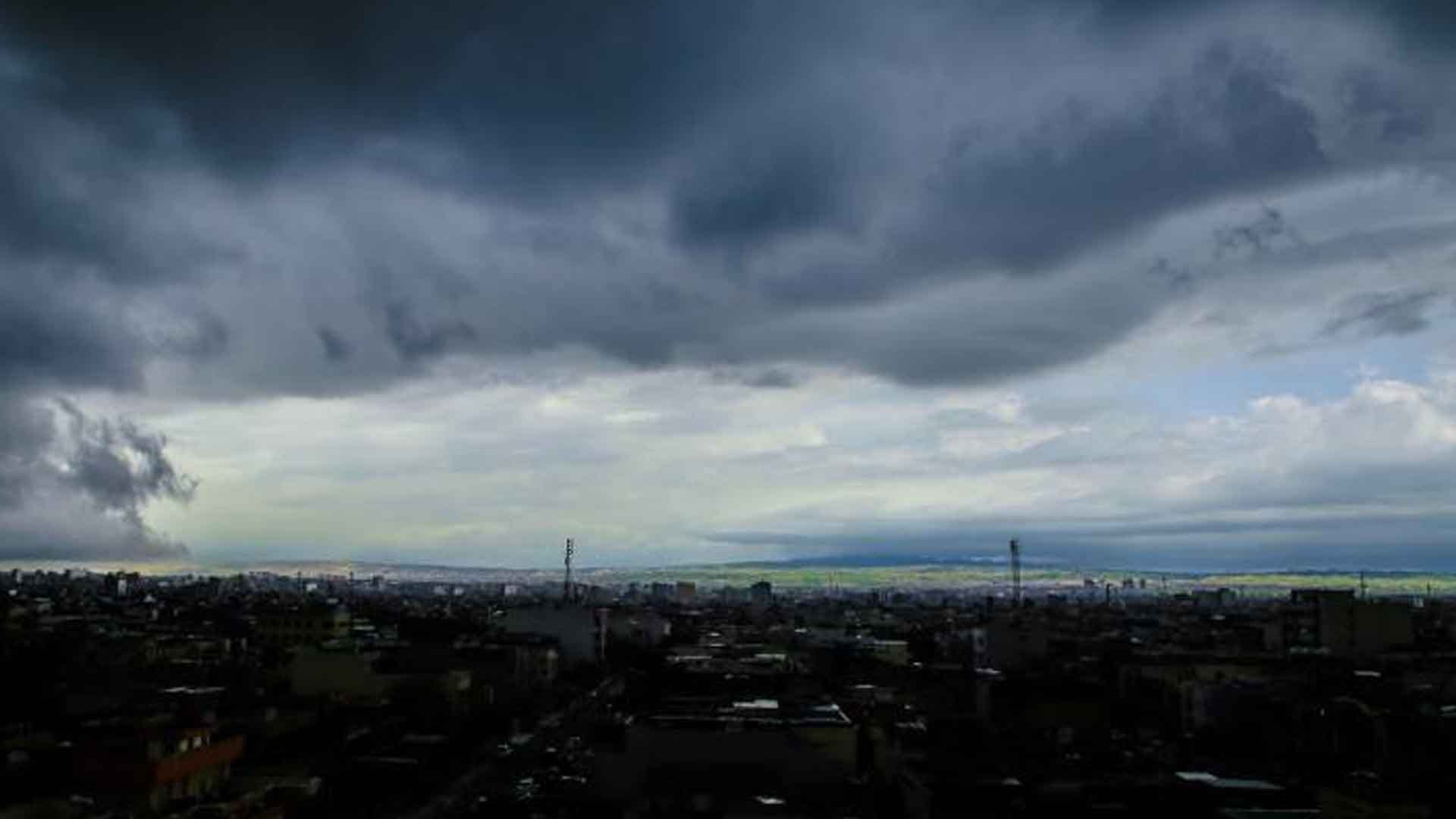 شارەزایەکی کەشناسی: هەوری سوپەر سێڵ بەڕێوەیە و تا 50 ملیمەتر بارانی لەگەڵدایە