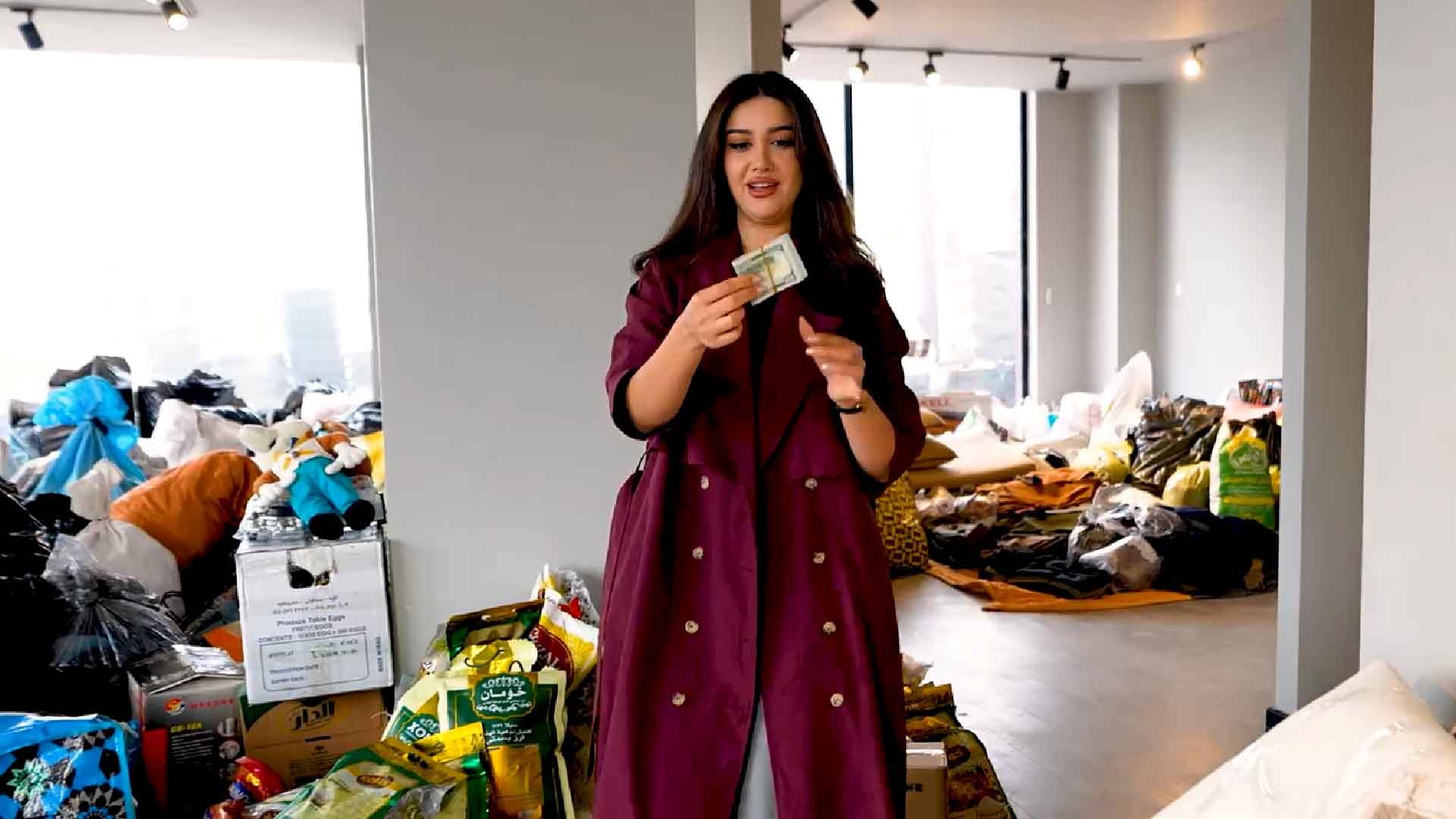 هاووڵاتییەکی دهۆک بە گریانەوە 2500 دۆلار بۆ هەڵمەتی ئاڤا دەهێنێت