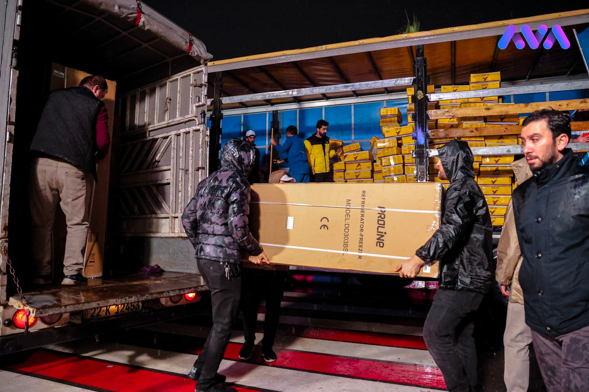 دووەم کاروانی هاوکارییەکانی ئاڤا میدیا گەیشتە چەمچەماڵ و کاروانێکی دیکەش بەڕێکرا