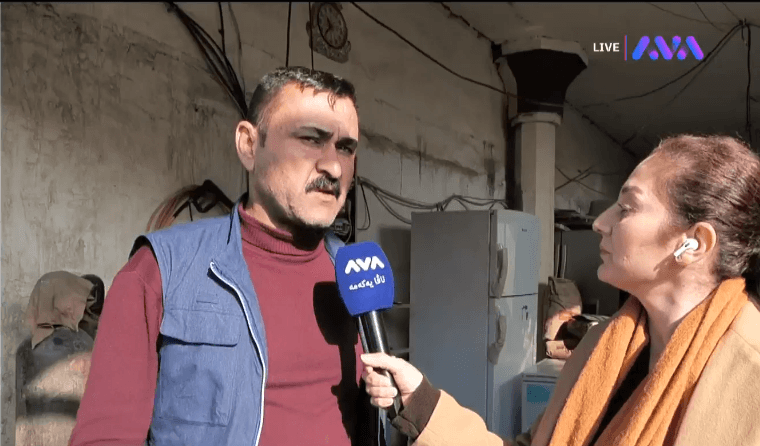 وەستایەک لە تەکیە: بەبێ بەرامبەر بەفرگر و ساردکەرەوەی ماڵە زیانلێکەوتووەکان چاک دەکەمەوە