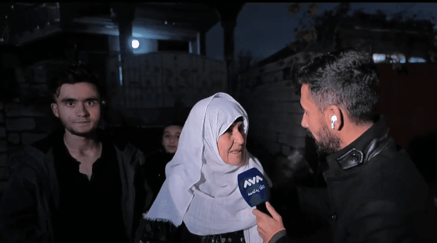 هەڵوێستێکی مرۆڤانەی ژنێکی بەتەمەن کاتێک تیمی ئاڤا سۆپای پێشکەش دەکەن