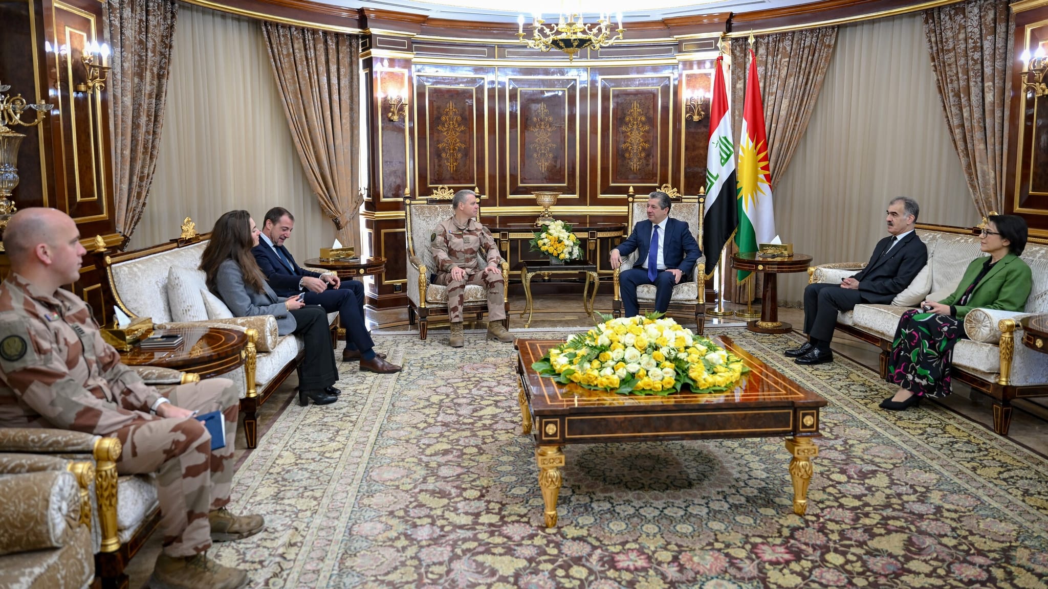 سەرۆکوەزیران و شاندێکی فەرەنسی تاوتوێی چەند پرسێکی عێراق و ناوچەکە دەکەن