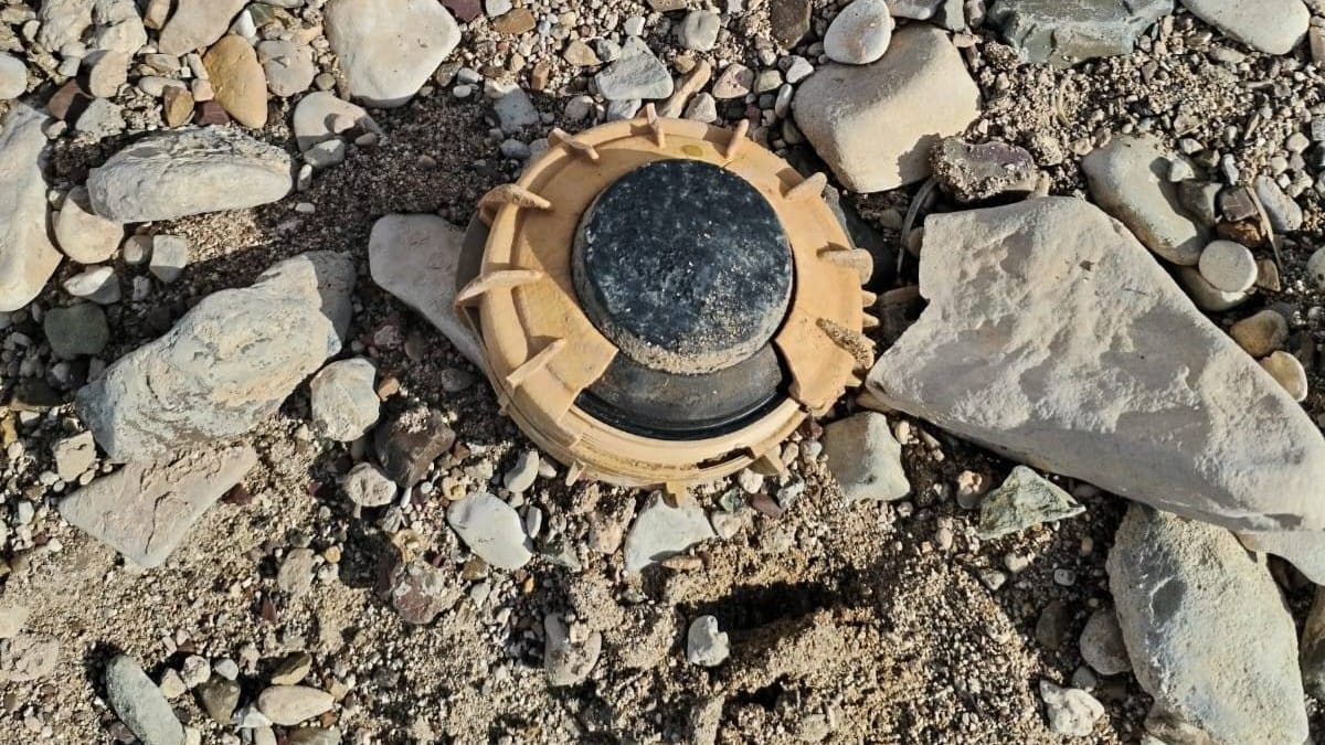 بەهۆی لافاو مین و تەقەمەنی بینرا و هۆشداری دەدرێت