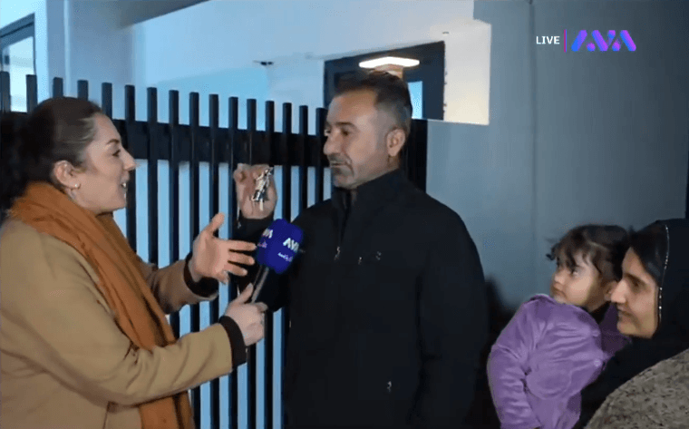 ئەو خێزانەی کلیلی خانووە نوێیەکی پێ بەخشرا: زۆر لە تەنگانەدا بووین ئاڤا فریامانکەوت