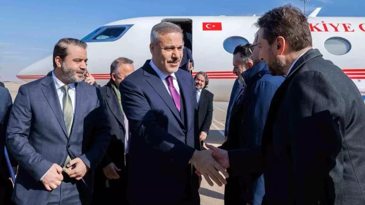 وەزیرانی دەرەوە و بەرگری و سەرۆکی هەواڵگریی تورکیا گەیشتنە سووریا