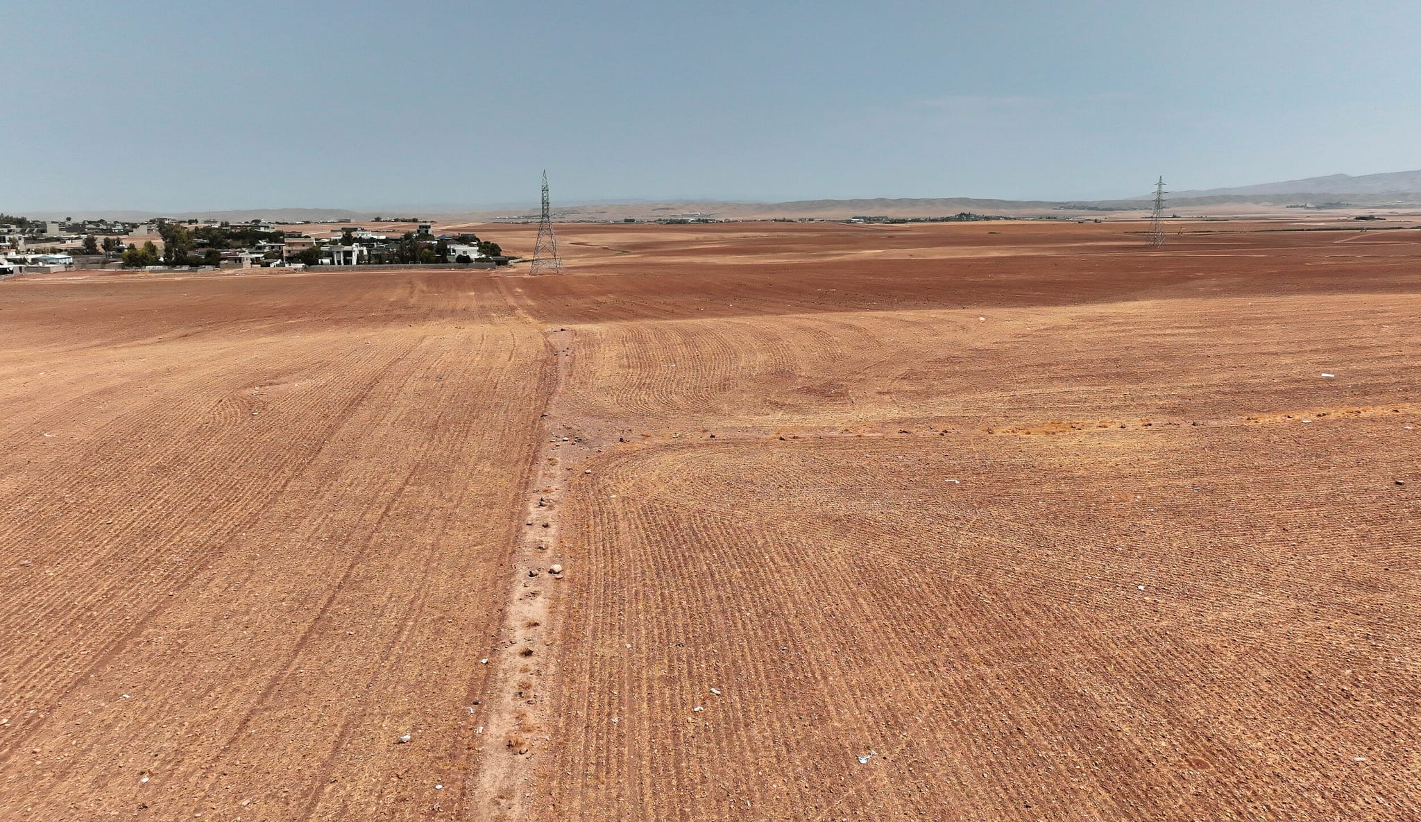 ڕۆژنامەنووسان وەک فەرمانبەران زەوی وەردەگرن