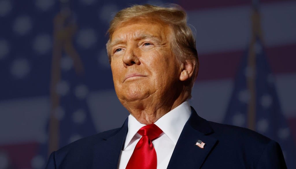 ترەمپ بۆ خۆپیشاندەرانی ئێران: دەست بەسەر دامەزراوەکان بگرن و ناوی بکوژان تۆمار بکەن