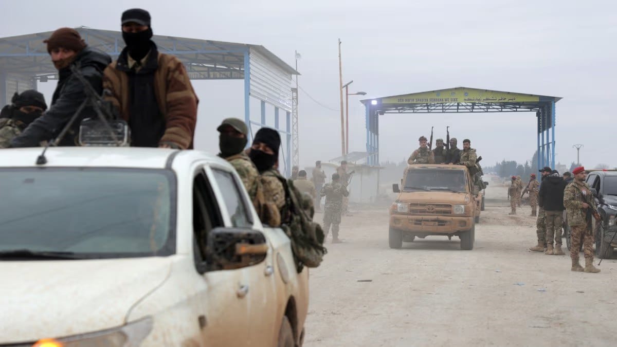 هەسەدە: 100 هەزار چەکدار لە هێرشەکانی سوپای سووریا بۆ سەر دێرەزوور بەشدارن