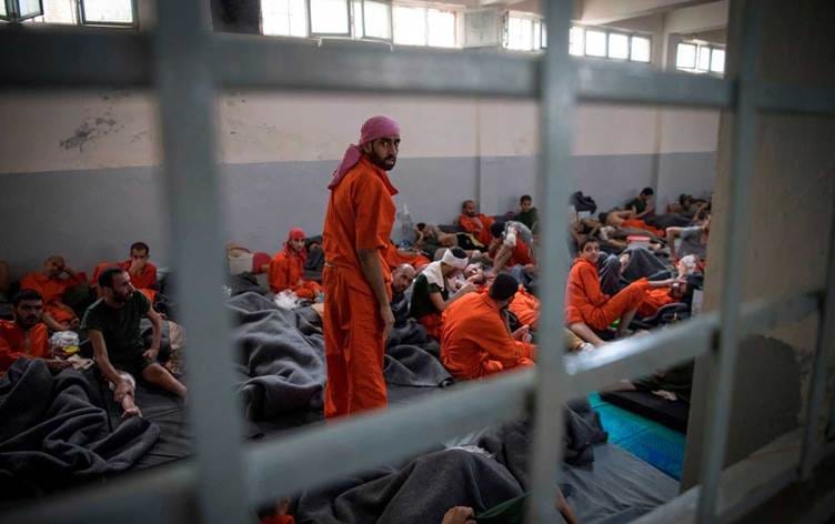 وەزارەتی دەرەوەی عێراق: تا ئێستا 500 دەستگیرکراوی داعش گوازراونەتەوە بۆ عێراق