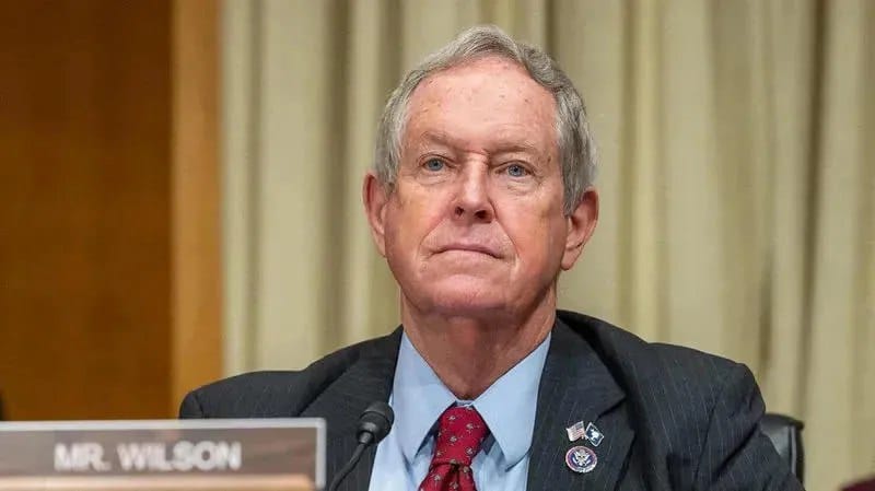 کۆنگرێسمانێکی ئەمریکا بۆ چوارچێوەی هەماهەنگی: چانسی خۆتان تاقی مەکەنەوە و سوکایەتی بە ترەمپ مەکەن