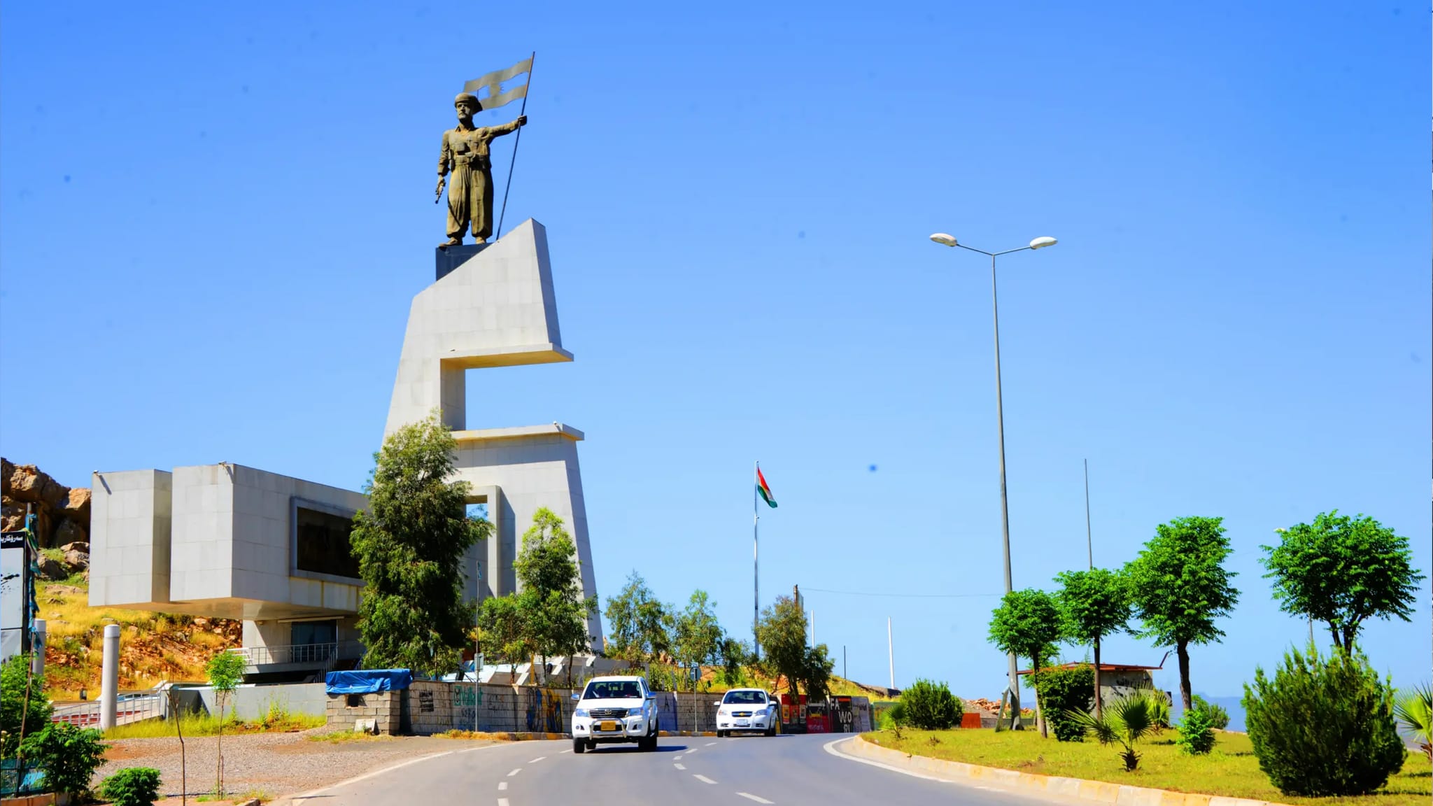 هاونیشتمانیانی سنووری ئیدارەی ڕاپەڕین لە داخستنی دوو فەرمانگە ئاگادار دەكرێنەوە