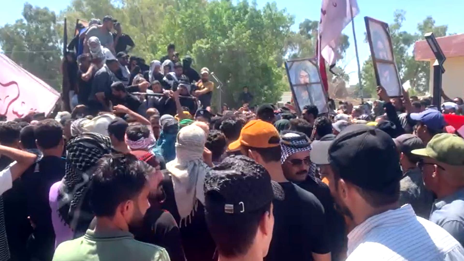 بەڕێوەچوونی خۆپێشاندان لە سینییە