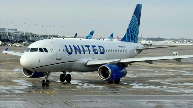 هێڵەکانی فڕۆکەوانیی لە جیهان کێشەیان تێکەوت